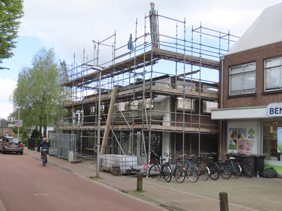 908846 Gezicht op de grondige restauratie van de panden Zandweg 137-138 te De Meern (gemeente Utrecht).